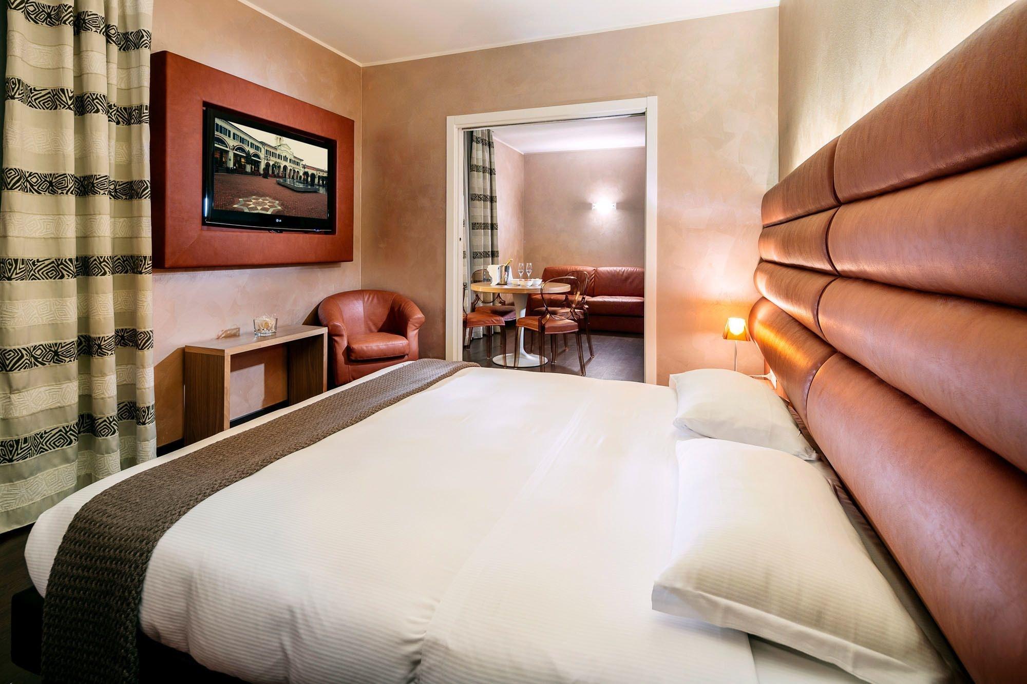Base Hotel 皮亚韦河畔诺文塔 外观 照片