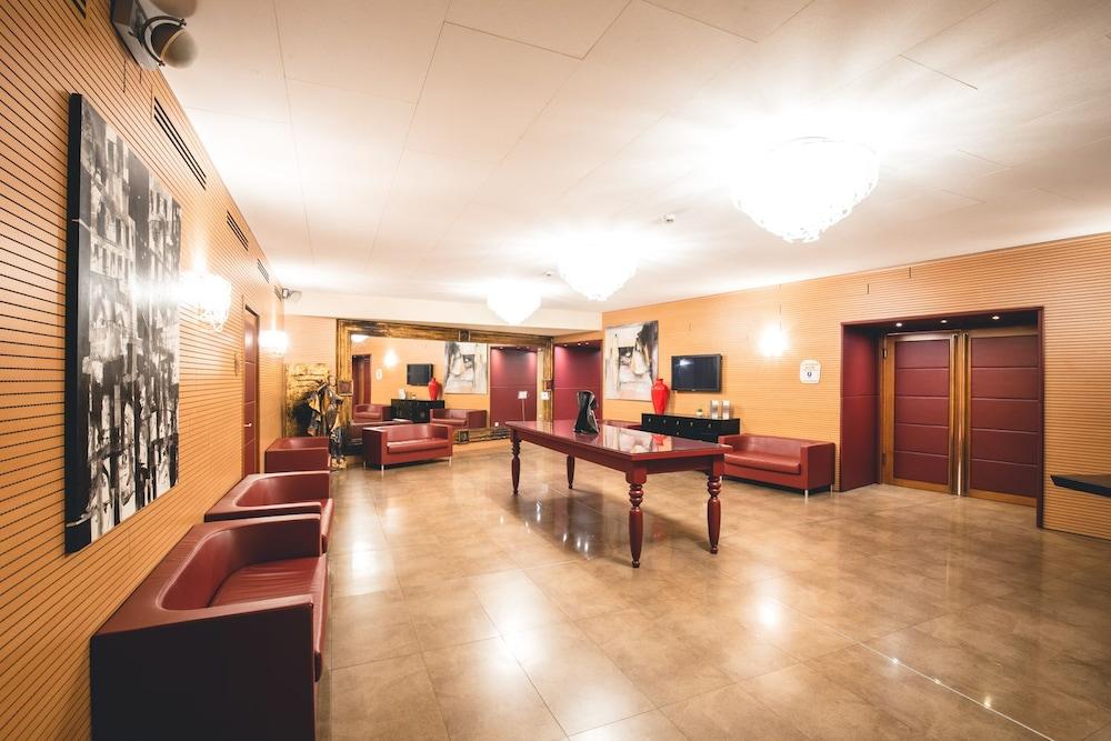 Base Hotel 皮亚韦河畔诺文塔 外观 照片