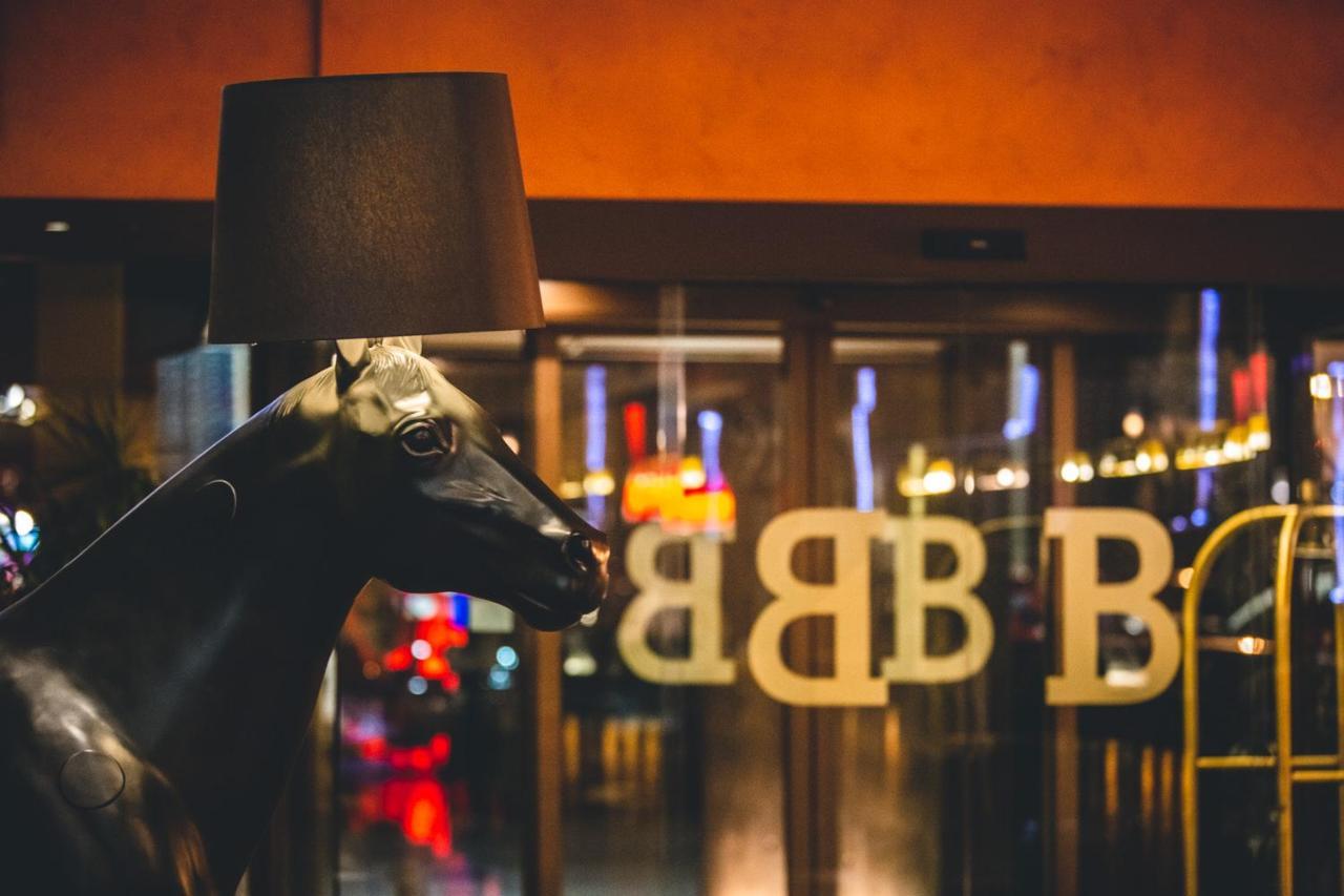 Base Hotel 皮亚韦河畔诺文塔 外观 照片